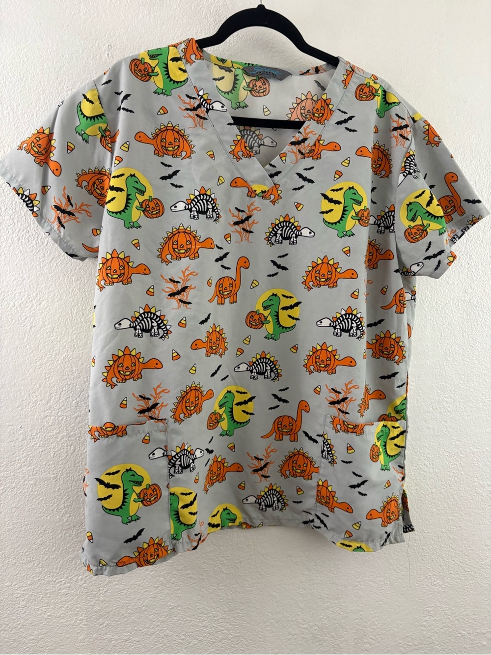 Serene  grey V-neck scrub top festive Halloween size XL